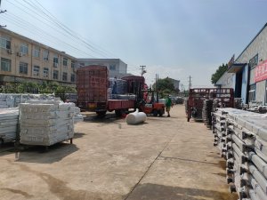 金用護欄2020年7月20日鋅鋼陽臺欄桿裝車發貨！