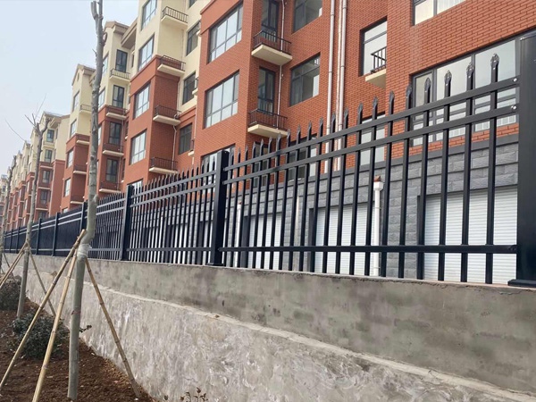 小區圍墻欄桿圖片2