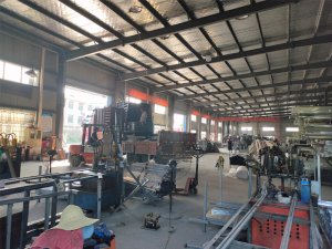 金用護欄2020年8月17日鋅鋼百葉窗裝車發(fā)貨！