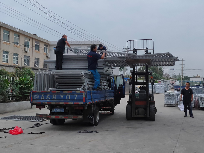 金用護欄2020年9月24日鋅鋼百葉窗發(fā)貨！