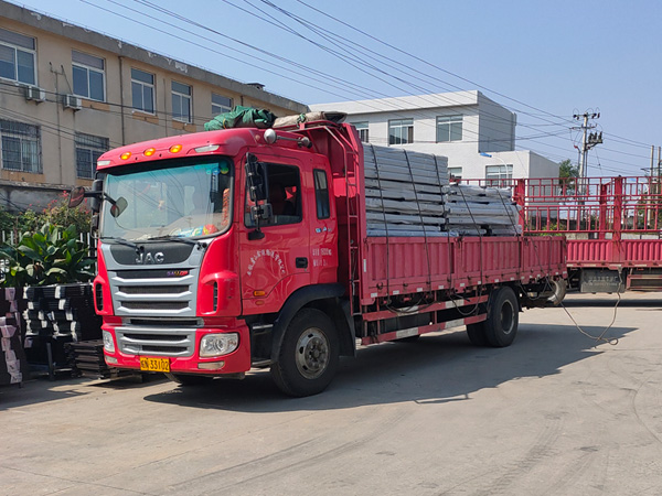 金用護欄2020年10月19日鋅鋼陽臺護欄發(fā)貨！