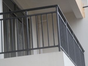 選擇鋅鋼護欄生產廠家，這幾點很重要！