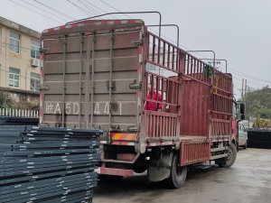  金用護(hù)欄2020年11月24日上午鋅鋼百葉窗發(fā)貨！