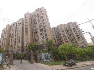 上海寧興上尚灣小區(qū)百葉窗、樓梯扶手定制