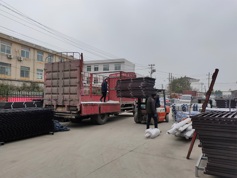 金用護(hù)欄2020年12月11日鋅鋼百葉窗發(fā)貨! 金用護(hù)欄2020年12月11日鋅鋼百葉窗發(fā)貨!