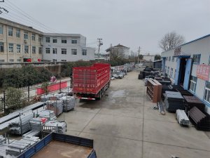 金用護(hù)欄2021年2月28日上午鋅鋼百葉窗發(fā)貨！