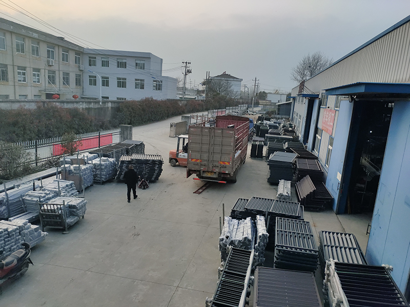 金用護欄2021年3月13日百葉窗發貨！