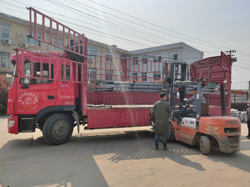 金用護欄2021年3月26日鋅鋼樓梯欄桿發貨！