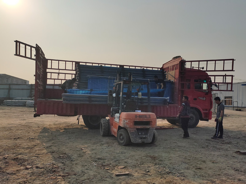 金用護(hù)欄2021年4月15日鋅鋼陽臺(tái)護(hù)欄發(fā)貨！