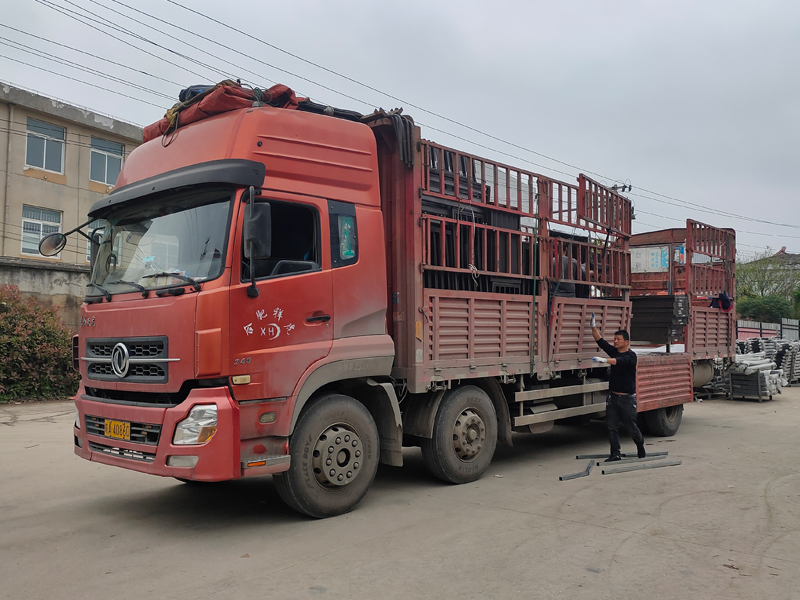 金用護欄2021年4月22日鋁合金百葉窗發貨！