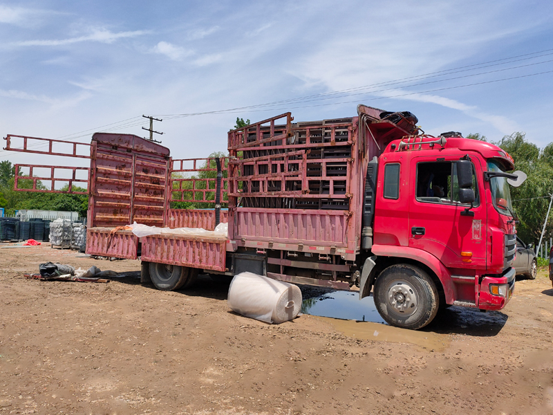 金用護欄2021年5月27日鋁合金百葉窗發貨！