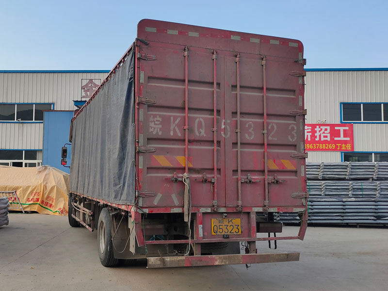 金用護(hù)欄2021年7月2日鋅鋼百葉窗發(fā)貨! 金用護(hù)欄2021年7月2日鋅鋼百葉窗發(fā)貨!