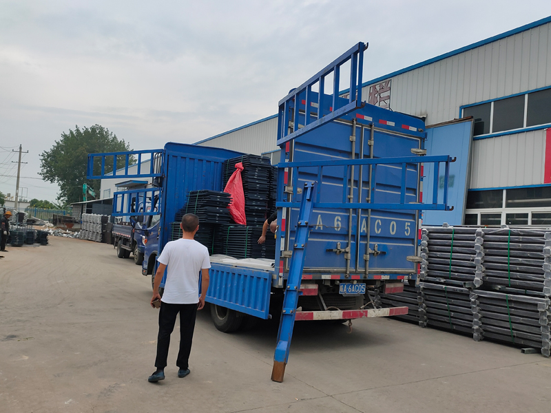 金用護欄2021年8月10日鋅鋼空調欄桿發貨! 金用護欄2021年8月10日鋅鋼空調欄桿發貨!