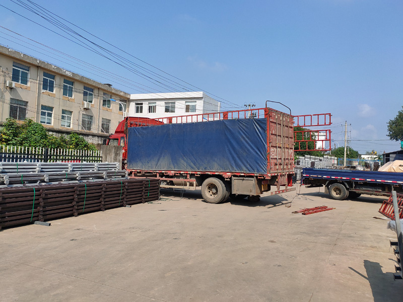 金用護欄2021年8月23日鋅鋼百葉窗發貨！