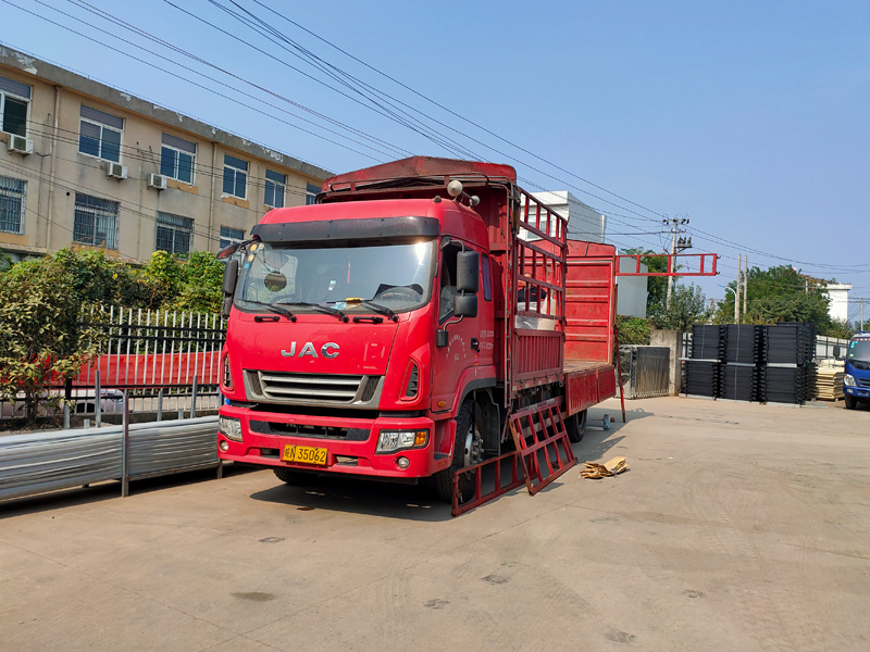 金用護欄2021年9月17日鋅鋼陽臺護欄發(fā)貨！