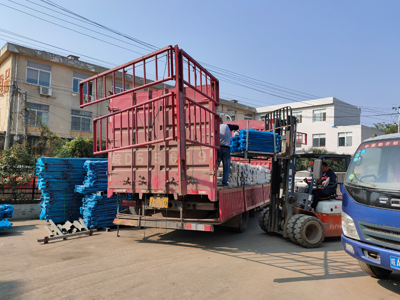 金用護欄2021年10月30日鋅鋼陽臺欄桿發貨！