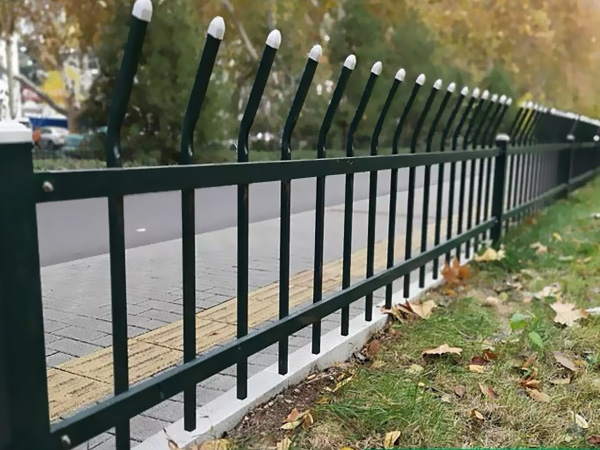 草坪護(hù)欄介紹