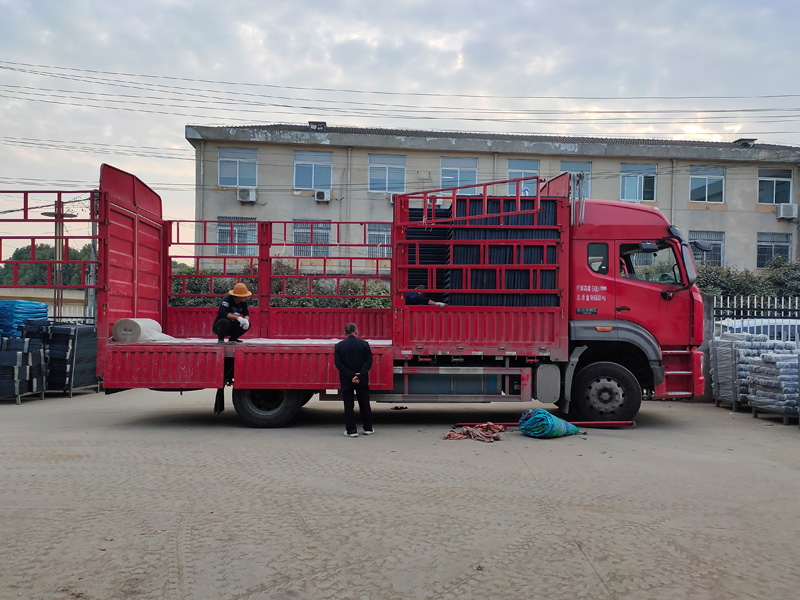 金用護欄2021年11月10日鋅鋼百葉窗發貨！