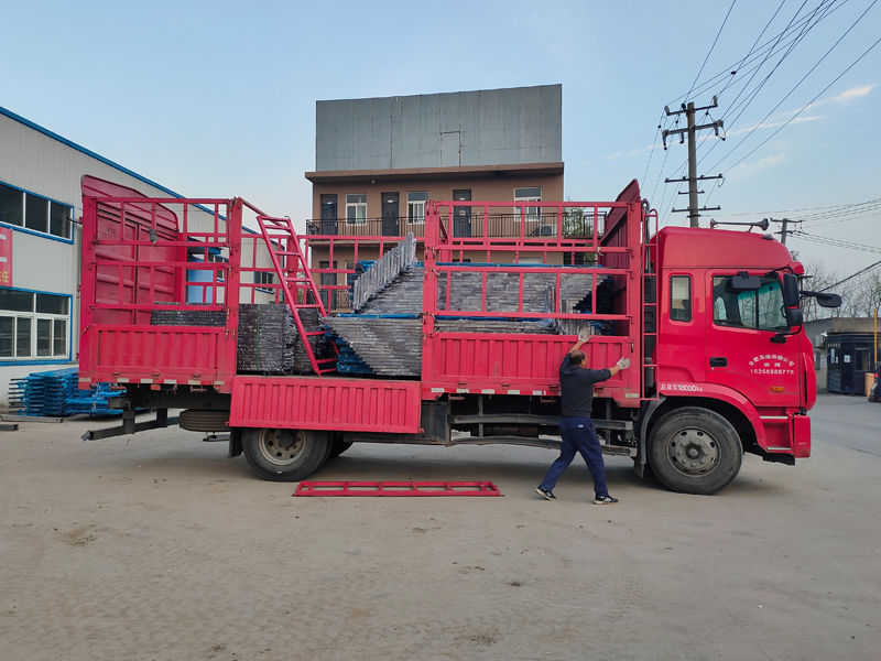 金用護(hù)欄2021年11月19日鋅鋼護(hù)窗欄桿發(fā)貨！