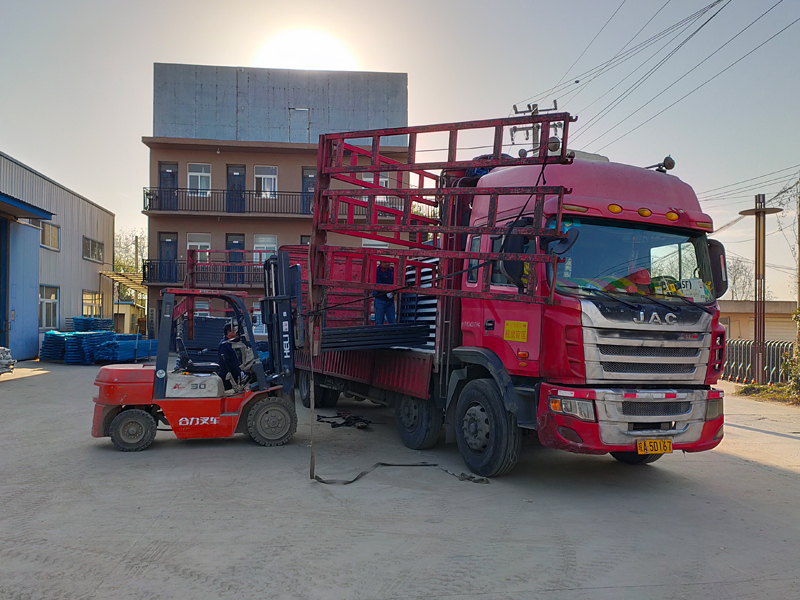 金用護欄2021年11月23日鋅鋼百葉窗發貨！