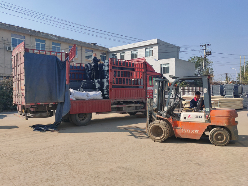 金用護欄2021年11月27日鋅鋼欄桿發(fā)貨！