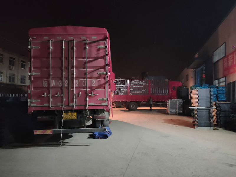 金用護(hù)欄2021年12月31日鋅鋼百葉窗裝車(chē)發(fā)貨! 金用護(hù)欄2021年12月31日鋅鋼百葉窗裝車(chē)發(fā)貨!