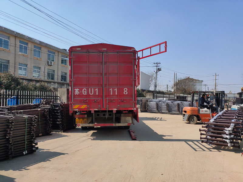 金用護(hù)欄2022年2月25日陽(yáng)臺(tái)玻璃欄桿裝車發(fā)貨! 金用護(hù)欄2022年2月25日陽(yáng)臺(tái)玻璃欄桿裝車發(fā)貨!