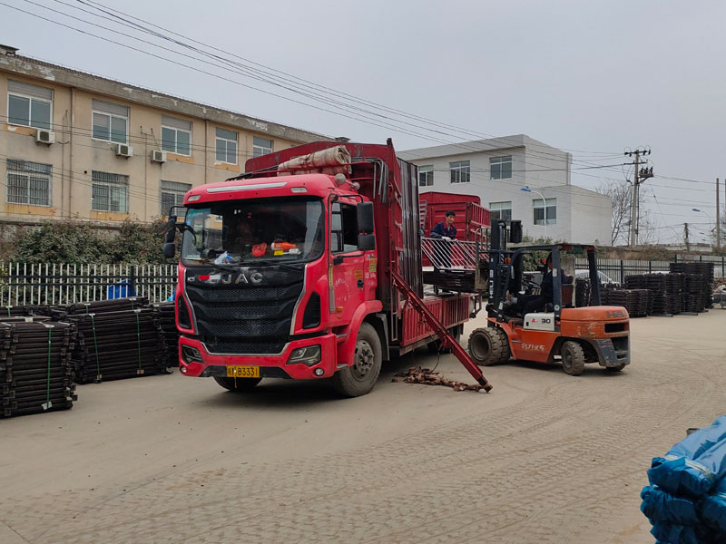 金用護欄2022年2月28日鋅鋼百葉窗裝車發(fā)貨！