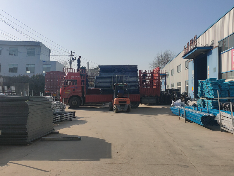 金用護(hù)欄2022年3月9日鋅鋼陽(yáng)臺(tái)欄桿裝車(chē)發(fā)貨! 金用護(hù)欄2022年3月9日鋅鋼陽(yáng)臺(tái)欄桿裝車(chē)發(fā)貨!