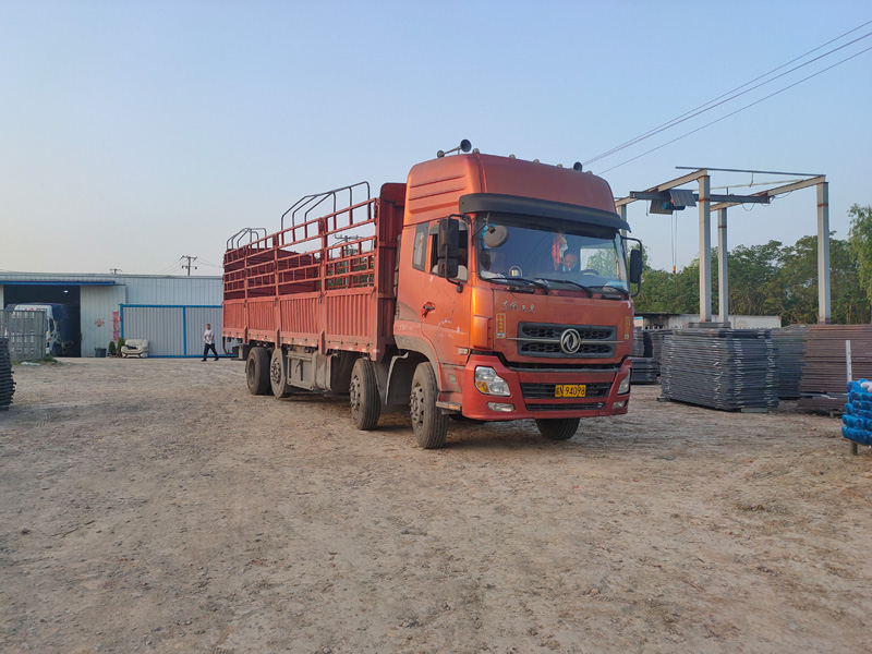 金用護(hù)欄2022年4月26日鋅鋼護(hù)窗欄桿裝車發(fā)貨! 金用護(hù)欄2022年4月26日鋅鋼護(hù)窗欄桿裝車發(fā)貨!