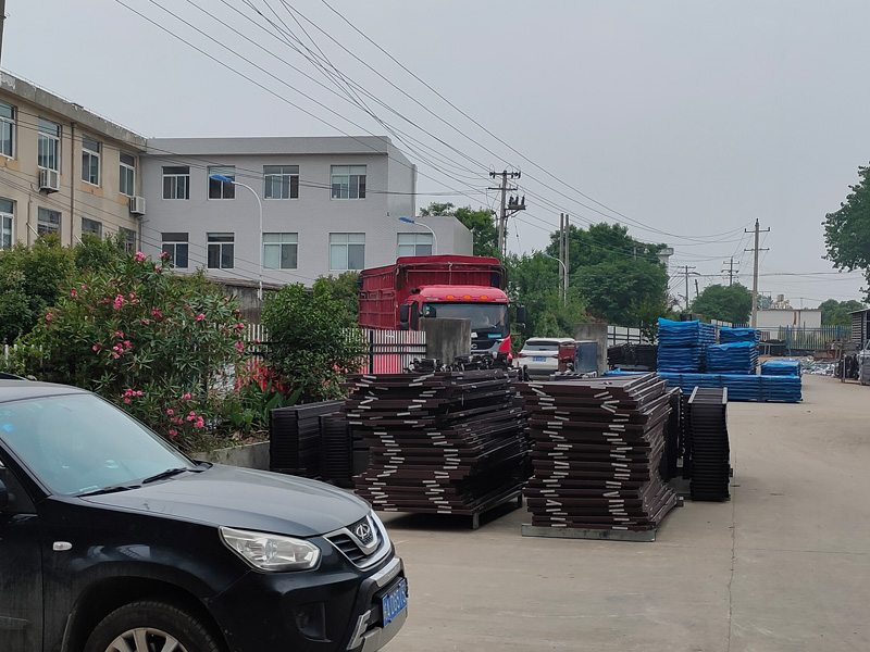 金用護(hù)欄2022年5月21日鋅鋼百葉窗裝車(chē)發(fā)貨! 金用護(hù)欄2022年5月21日鋅鋼百葉窗裝車(chē)發(fā)貨!