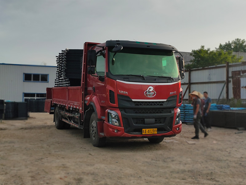 金用護欄2022年6月15日鋅鋼護窗欄桿裝車發貨！