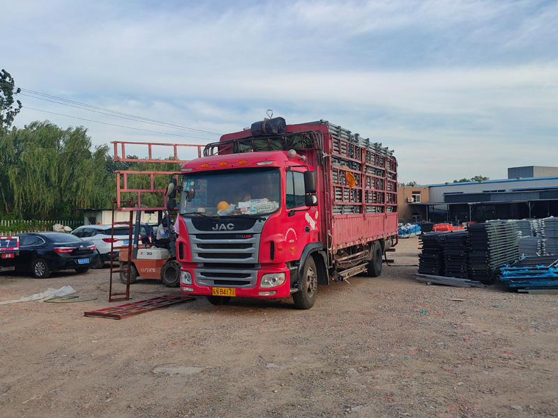 金用護(hù)欄2022年7月14日鋅鋼陽臺護(hù)欄裝車發(fā)貨！