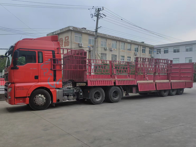 金用護(hù)欄2022年8月27日鋁合金百葉窗裝車發(fā)貨! 金用護(hù)欄2022年8月27日鋁合金百葉窗裝車發(fā)貨!