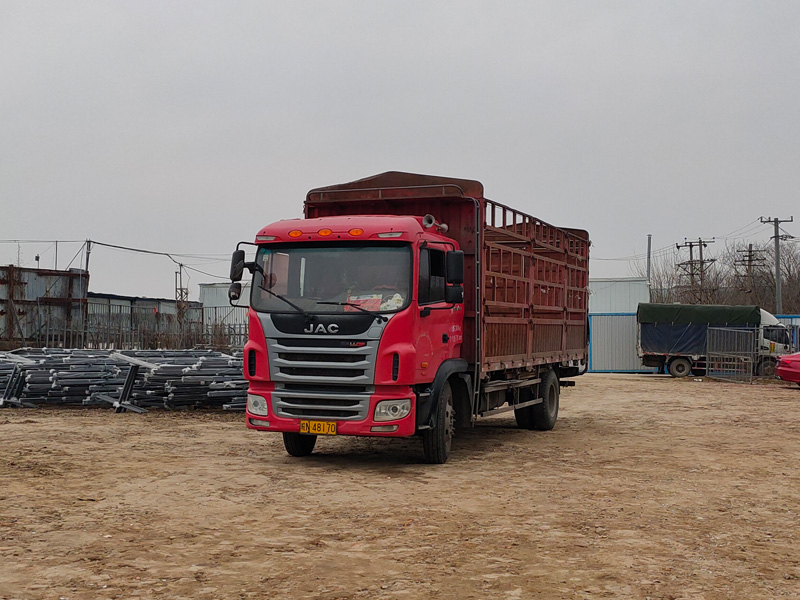 金用護(hù)欄2023年2月22日鋅鋼玻璃欄桿裝車發(fā)貨! 金用護(hù)欄2023年2月22日鋅鋼玻璃欄桿裝車發(fā)貨!