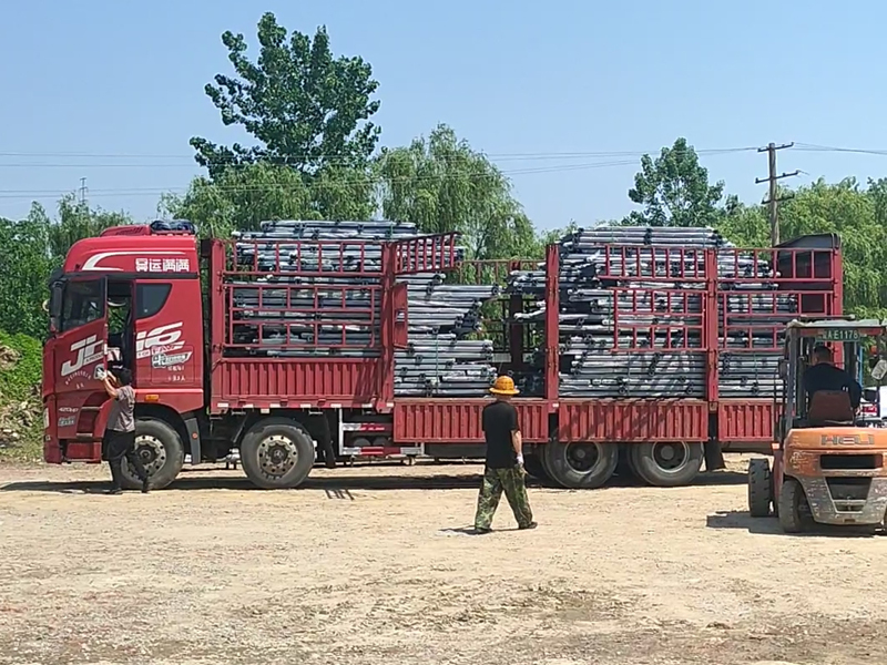 金用護欄2023年5月10日鋅鋼陽臺護欄裝車發(fā)貨！