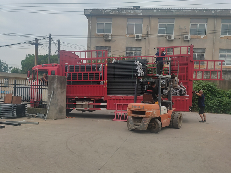 2023年7月17日鋅鋼飄窗護欄裝車發貨！