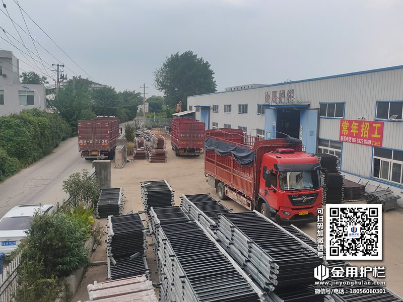 2023年8月18日鋅鋼百葉窗裝車發貨！