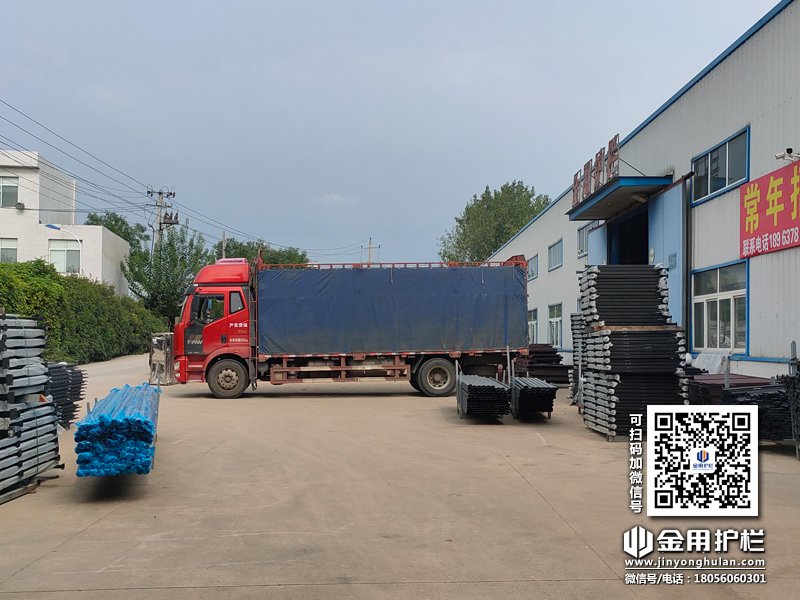 2023年8月29日鋅鋼樓梯扶手裝車發貨！