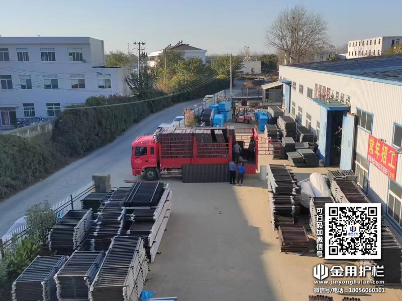 2023年11月23日鋅鋼百葉窗裝車發(fā)貨! 2023年11月23日鋅鋼百葉窗裝車發(fā)貨!