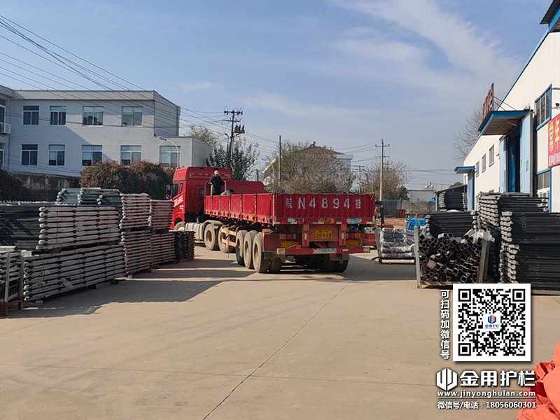 2023年12月9日鋅鋼組裝欄桿裝車發貨！