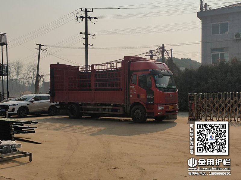 2023年12月28日鋅鋼圍墻護欄裝車發貨! 2023年12月28日鋅鋼圍墻護欄裝車發貨!