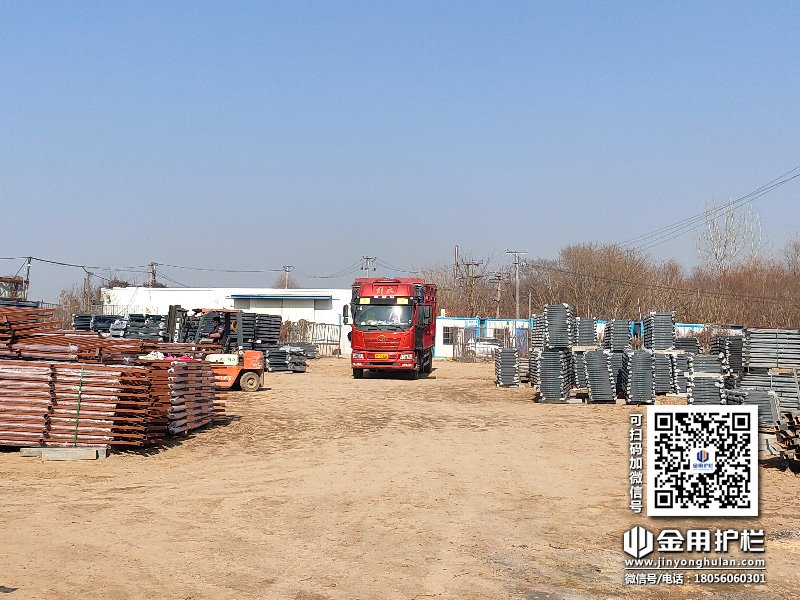 2024年1月13日鋅鋼百葉窗裝車發(fā)貨！