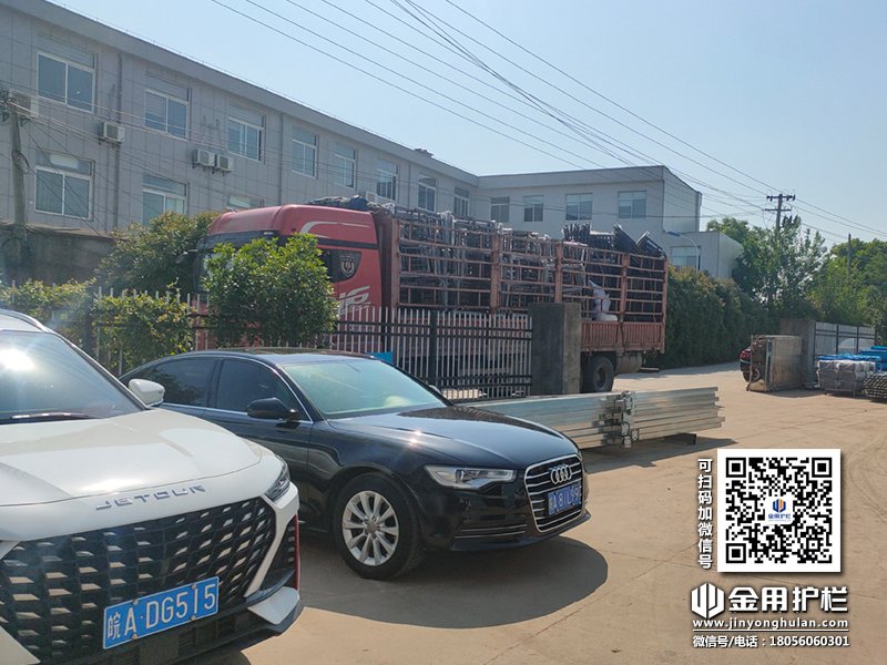 2024年5月7日鋅鋼空調(diào)護(hù)欄裝車(chē)發(fā)貨！