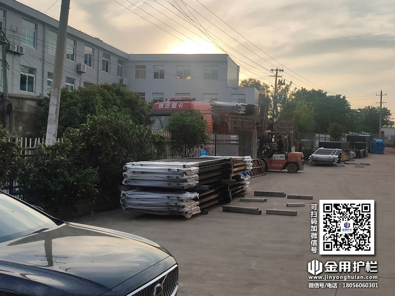 2024年5月9日鋅鋼圍墻護欄裝車發貨！