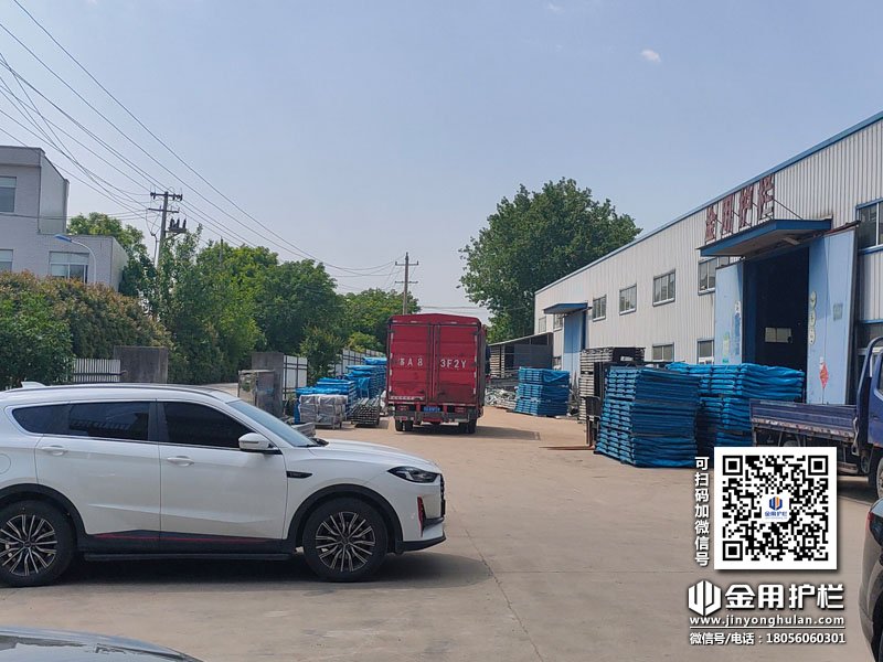 2024年5月10日鋅鋼百葉窗裝車(chē)發(fā)貨！