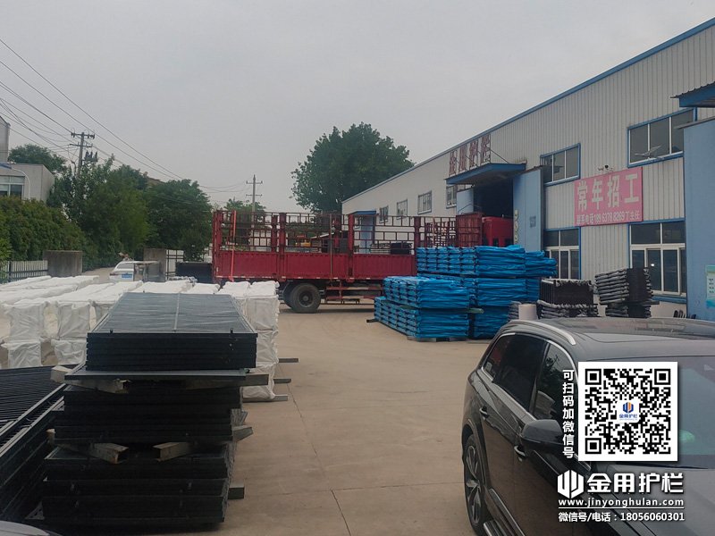 2024年6月5日鋅鋼陽臺(tái)欄桿裝車發(fā)貨！