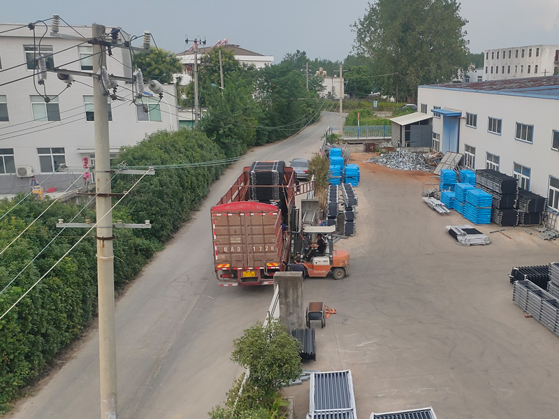 2024年8月7日鋅鋼圍墻護欄裝車發貨! 2024年8月7日鋅鋼圍墻護欄裝車發貨!