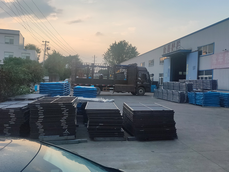 2024年8月15日鋅鋼百葉窗裝車發(fā)貨! 2024年8月15日鋅鋼百葉窗裝車發(fā)貨!