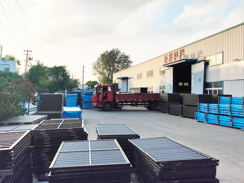 2024年9月13日鋅鋼護窗欄桿裝車發貨！